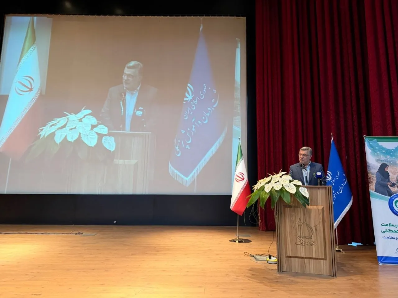 وزیر بهداشت: بهورزان نمایندگان نظام سلامت در مناطق محروم هستند