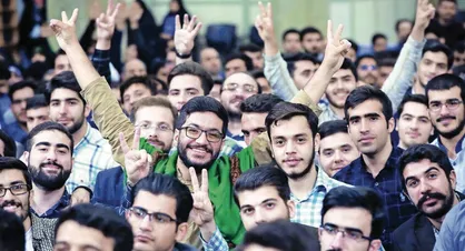 کاشت بذر امید در دل جوانان این مرز و بوم و القای حس ارزشمندی به آنها وظیفه همگانی و نیازمند تلاش شبانه&zwnj;روزی است