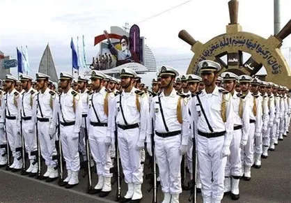 هشدار قاطع بالگرد نیروی دریایی ایران به ناوشکن آمریکایی در دریایی عمان + فیلم