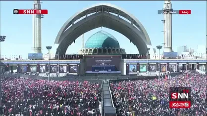مردم یکصدا بیعت خود با رهبری را فریاد زدند: &laquo;لبیک یا خامنه&zwnj;ای&raquo; در مصلی تهران طنین&zwnj;انداز شد