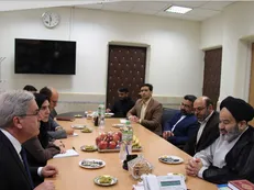 سفیر فرانسه با رئیس دانشگاه ادیان و مذاهب قم دیدار و گفتگو کرد