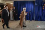 
ملبس شدن جمعی از طلاب به دست آیت الله نوری همدانی
