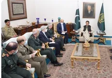 عمران خان در دیدار با سرلشکر باقری: مرز پاکستان و ایران، مرز صلح و دوستی است
