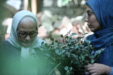 گروه سازنده «آسمان هوای باران دارد» به تهران آمدند