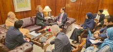دیدار دبیرکل اکو با رئیس مجلس ملی پاکستان