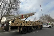 موشک‌های بالستیک «خیبرشکن» و «قدر» در کنگره ۲۴ هزار شهید تهران