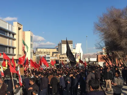 حرکت دانشجویان کرمان به سمت کمیساریای عالی سازمان ملل آغاز شد + فیلم