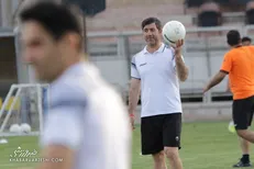 پیشنهاد وسوسه انگیز یک تیم پولدار صنعتی به کریم باقری/ رقم قرارداد؛ ۴ برابر پرسپولیس!