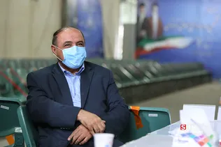 بازدید فرماندار تهران از ثبت نام انتخابات شورای شهر