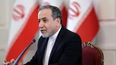 عراقچی: یکی از جنبه‌های مهم دفاع مقدس ۱۲ روزه، هماهنگی بسیار نزدیک میدان، دیپلماسی و رسانه بود + فیلم