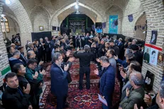 سوگواری کسبه شهرکرد در فراغ رهبر شهید + فیلم