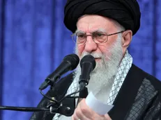 توصیه رهبر انقلاب به آنهایی که توئیت میزنند!