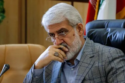 بازدید رئیس کل دادگستری تهران از ندامتگاه ورامین / فراهم شدن مقدمات آزادی ۲۶ نفر از زندانیان