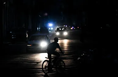 کوبا برای دوازدهمین‌بار در خاموشی سراسری فرو رفت