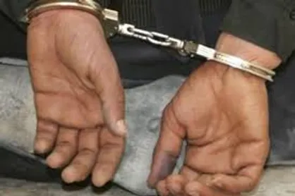 سرقت لوازم خودرو با مینی بوس سرقتی
