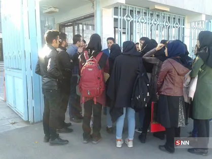 بی&zwnj;توجهی مسئولان، دانشجویان دانشکده هنر نیشابور را به فرمانداری کشاند/ معاون فرماندار نیشابور: پیگیر شرایط دانشجویان هستیم
