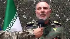دشمنان برای پی بردن به تاکتیک‌های ما باید هزینه کنند