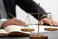 سخنی با اساتید حقوق