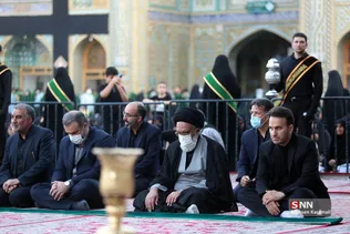 آیین تعویض پرچم حرم مطهر حضرت معصومه(س)