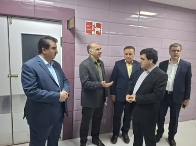 بازدید مدیرعامل بانک رفاه کارگران کشور از بیمارستان شفا خرم آباد