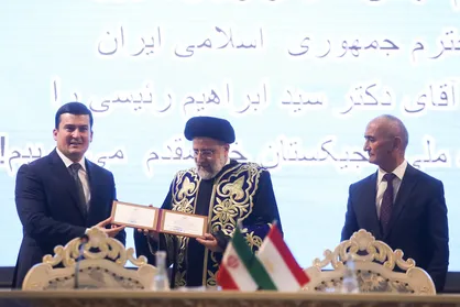 رئیسی عنوان طلبگی بنده بر تمامی عناوین برتری دارد