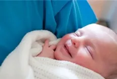 ماما‌ها در بحران کرونا مسول سلامت خانواده هستند / ماما‌ها دوشادوش کادر پزشکی در زمان شیوع کووید ۱۹