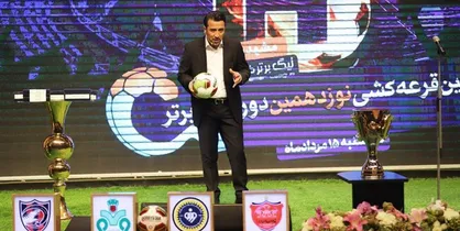عزیزی: واسطه&zwnj;گری در فوتبال ما حرف اول را می&zwnj;زند/ اگر به جام جهانی صعود نکردیم در فوتبال را تخته کنید
