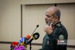 سخنرانی سردار وحیدی رئیس دانشگاه عالی دفاع ملی در مراسم افتتاح مدرسه حکمرانی شهید بهشتی