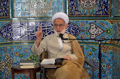 مسیر آبادانی از تولید، مبارزه با فساد و انرژی‌های پاک می‌گذرد