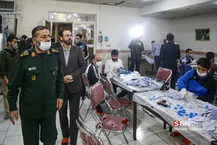 بازدید رئیس سازمان بسیج از کارگاه تولید ماسک و مواد ضدعفونی در لانه جاسوسی آمریکا
