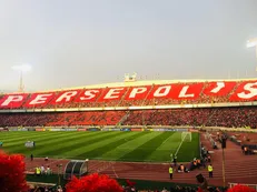 تجمع تعدادی از هواداران پرسپولیس مقابل فدراسیون فوتبال