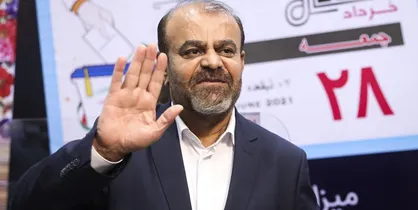 رستم قاسمی به نفع جریان انقلاب کنار رفت