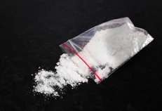 کشف ۷۷ بسته کوکائین از معده یک مسافر در فرودگاه امام خمینی