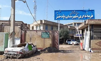 مطالبه&zwnj;گری&zwnj;های دانشجویان لرستانی به عزل فرماندار پلدختر منتهی شد