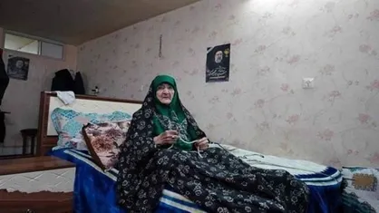 عیادت معاون بنیاد شهید کشور از مادر شهید رئیسی در مشهد