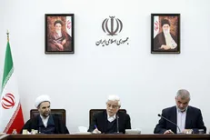 عارف: دولت برای خروج از تنگناهای اقتصادی روی بخش خصوصی حساب کرده است