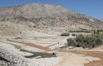 آبگیری سد &laquo;تنگ سرخ&raquo; بویر احمد تا سال ۱۴۰۱ / دستور رئیس جمهور برای تسریع در عملیات احداث سد