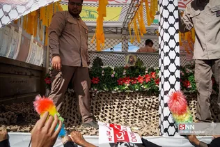 آیین تشییع پیکر شهیده معصومه کرباسی، اولین بانوی ایرانی شهید در راه قدس و حجت‌الاسلام شهید محمد صباحی، امام جمعه کازرون امروز یکشنبه ۶ آبان ۱۴۰۳ با حضور پرشور مردم شیراز برگزار شد.