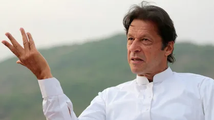واکنش تند عمران خان به تشریفات و اسکورت سنگین