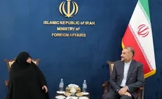 دیدار خانواده دیپلمات ربوده شده ایران در لبنان با امیرعبداللهیان