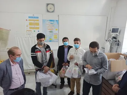 توزیع ٣٠٠ بسته فرهنگی در بیمارستان امام سجاد (ع) یاسوج از سوی دانشجویان بسیجی