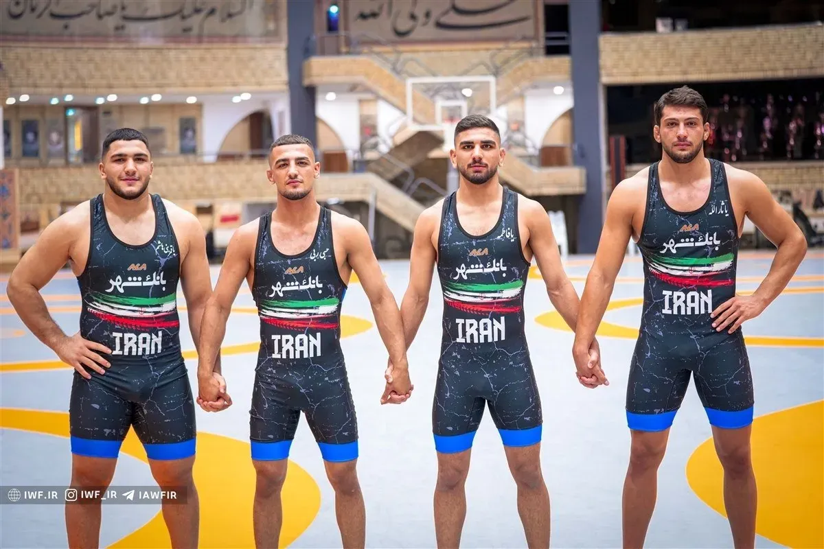 راهیابی خلیلی و محمدنژاد به فینال کشتی آزاد جوانان جهان
