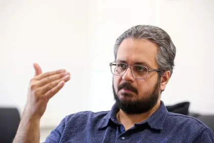 نویسنده &laquo;آبی روشن&raquo;: می&zwnj;خواستیم خلاف جریان سینمای اجتماعی مد روز شنا کنیم