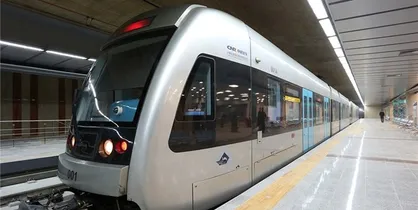 رونمایی از لوکوموتیو باری ملی و سوزن راه&zwnj;آهن ساخت داخل