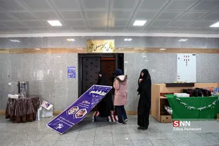 مناظره محمدعلی وکیلی و امیرحسین قاضی زاده
