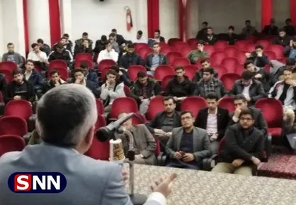 همتی با حضور در دانشگاه سمنان، دانشجویان را وحشی خطاب کرد + فیلم