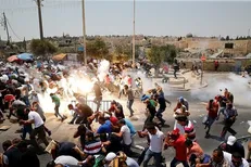 زخمی شدن ۳۴۴ فلسطینی در درگیری میان فلسطینیان و صهیونیست‌ها / بازداشت ۴۷۰ نفر