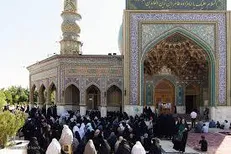 قرائت دعای عرفه در آستان مقدس امامزاده طاهر(ع) +فیلم