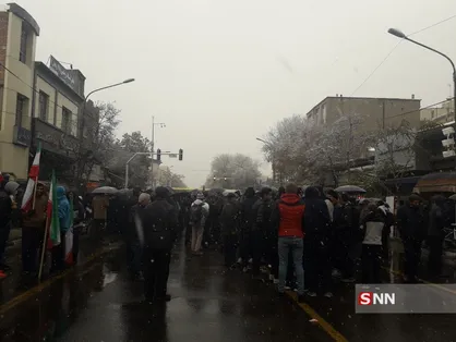 دانشجویان زنجانی برای محکوم کردن اقدامات خرابکارانه اشرار راهپیمایی کردند