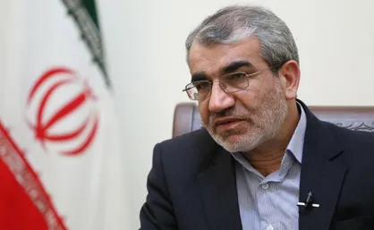 کدخدایی رأی خود را به صندوق انداخت